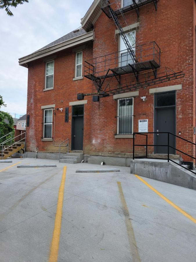 Spacious Industrial Split Level With A Balcony سينسيناتي المظهر الخارجي الصورة